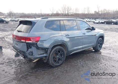 2024 Volkswagen Atlas 2.0T Peak Edition Se W/Technology z USA, uszkodzony, nr VIN 1V2CR2CA1RC558081